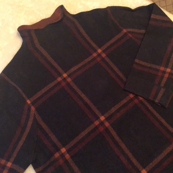 Max Studio Sweater - Picture 2 of 5